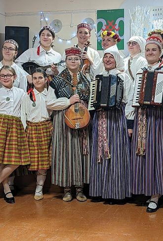 Folkloras kopa "Rūtoj"