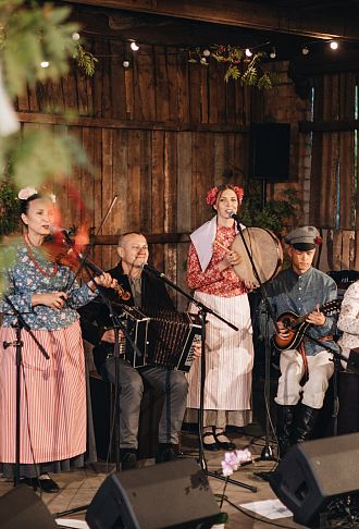 Folkloras kopa "Grodi"